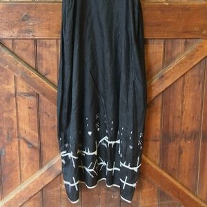 Injiri Black dress